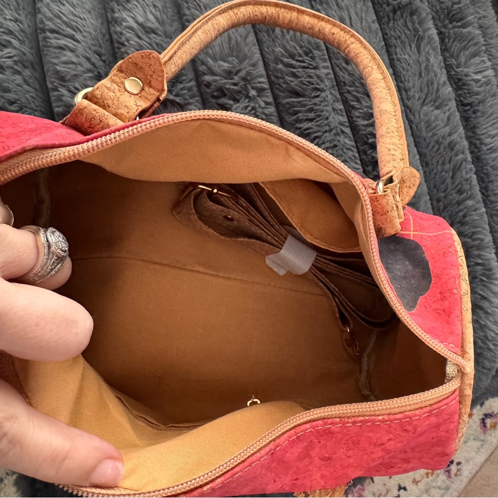 Scream Girl Cork Satchel - Picture 7 of 7